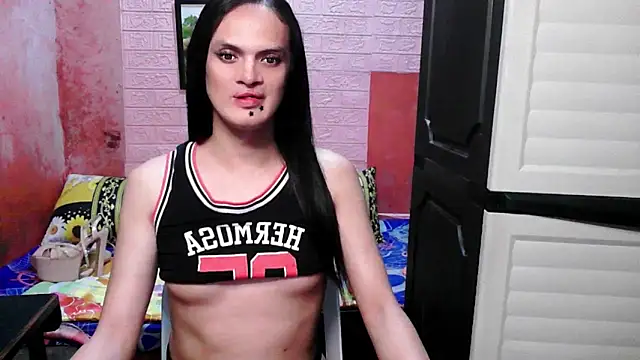 Snapshot of Bella_CiaoX chatting on 04/08/26, 10:32 Bella CiaoX online show from 04/08/26, 10:32