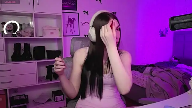 JustEvalove online show from 04/02/26, 04:48