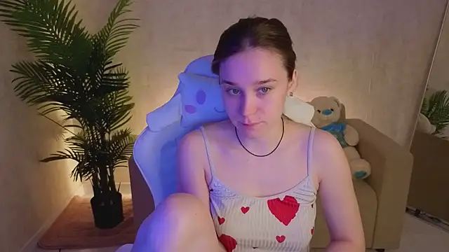Snapshot of SweetieBlush chatting on 04/29/26, 02:48 SweetieBlush online show from 04/29/26, 02:48