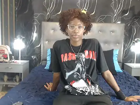 Snapshot of LeinFoxx chatting on 03/30/26, 11:17 LeinFoxx online show from 03/30/26, 11:17