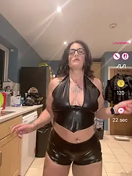 IvyBelleMilf online show from 04/27/26, 09:02