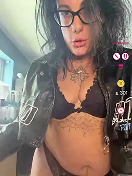 Snapshot of IvyBelleMilf chatting on 06/12/26, 12:15 IvyBelleMilf online show from 06/12/26, 12:15