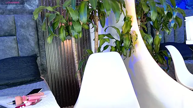 Amaia aa  online show from 04/18/26, 07:58
