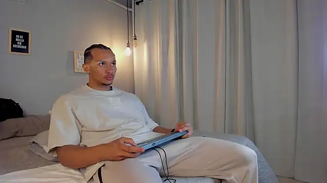 dominik drake online show from 04/28/26, 12:21