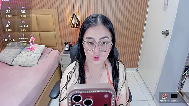 Snapshot of SAMANTHAFIORE2 chatting on 05/26/26, 07:43 SAMANTHAFIORE2 online show from 05/26/26, 07:43