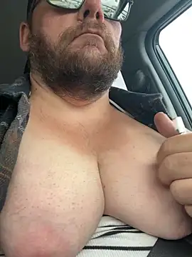 Snapshot of hugemanbreasts chatting on 05/22/26, 10:48 hugemanbreasts online show from 05/22/26, 10:48