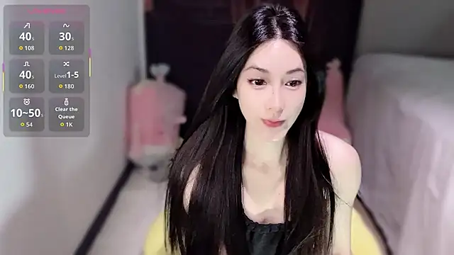 Snapshot of LILI7-LI chatting on 04/25/26, 01:08 LILI7-LI online show from 04/25/26, 01:08