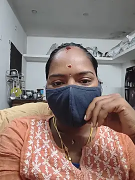 Snapshot of Tamil_Sangeetha chatting on 06/09/26, 11:38 Tamil Sangeetha online show from 06/09/26, 11:38