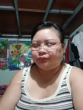 Snapshot of Monglan-c chatting on 06/19/26, 12:48 Monglan-c online show from 06/19/26, 12:48