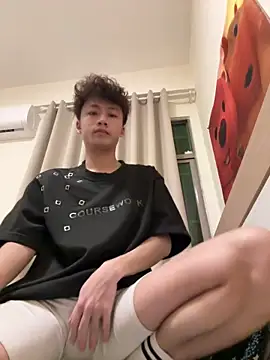 Snapshot of sexyboy-3525 chatting on 04/04/26, 02:47 sexyboy-3525 online show from 04/04/26, 02:47