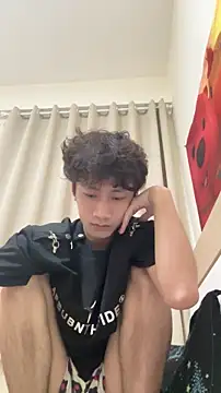 Snapshot of sexyboy-3525 chatting on 05/15/26, 02:35 sexyboy-3525 online show from 05/15/26, 02:35