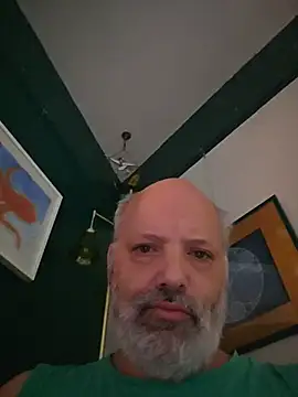 Snapshot of BiDadDreams chatting on 06/23/26, 02:04 BiDadDreams online show from 06/23/26, 02:04