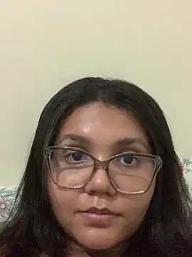 Snapshot of viviboraaaa chatting on 04/09/26, 10:37 viviboraaaa online show from 04/09/26, 10:37