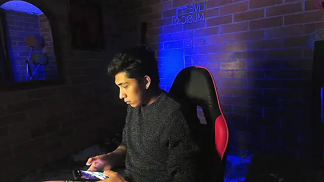 Snapshot of ethann2_ chatting on 04/04/26, 06:22 ethann2 online show from 04/04/26, 06:22