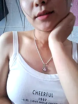 Snapshot of -Cidy- chatting on 04/28/26, 03:33 -Cidy- online show from 04/28/26, 03:33