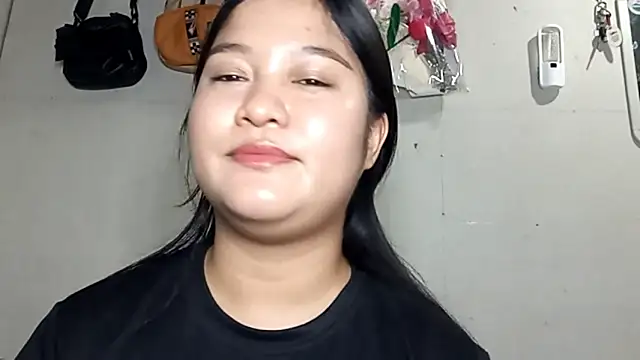 BrandeePhatdouang online show from 04/03/26, 05:16