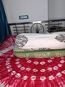 Snapshot of CamGirl_Neha chatting on 05/25/26, 11:00 CamGirl Neha online show from 05/25/26, 11:00