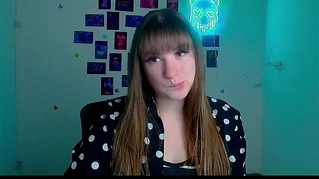 Snapshot of Tiffani_Angel chatting on 04/22/26, 05:32 Tiffani Angel online show from 04/22/26, 05:32