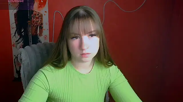 Snapshot of Tiffani_Angel chatting on 05/03/26, 05:35 Tiffani Angel online show from 05/03/26, 05:35