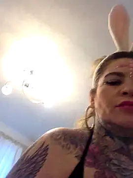 ellarealbrazilian online show from 04/04/26, 10:57