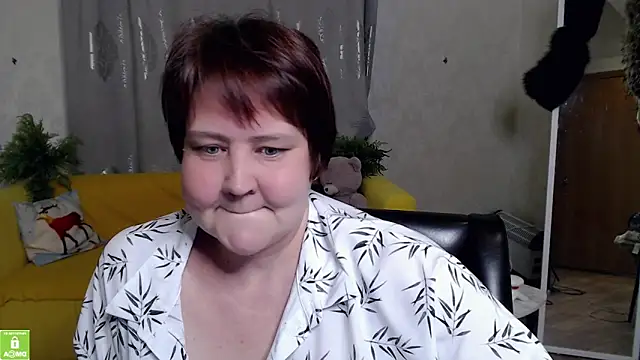 QUEEN02030 online show from 04/22/26, 03:13