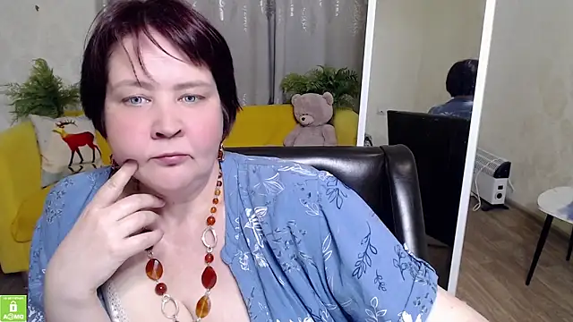 QUEEN02030 online show from 05/26/26, 03:19