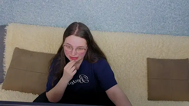 Snapshot of SofiDreamm chatting on 04/17/26, 08:23 SofiDreamm online show from 04/17/26, 08:23
