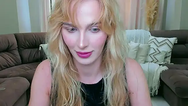 blonde  flirt online show from 04/15/26, 01:07