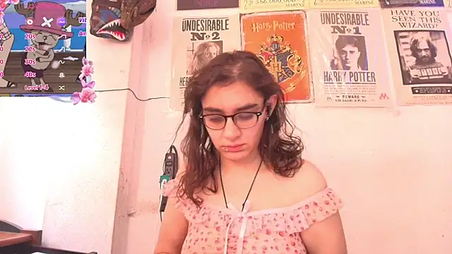 Snapshot of Ellaa_honey chatting on 04/27/26, 02:15 Ellaa honey online show from 04/27/26, 02:15