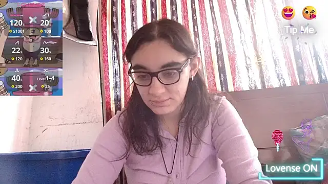 Snapshot of Ellaa_honey chatting on 06/27/26, 03:28 Ellaa honey online show from 06/27/26, 03:28