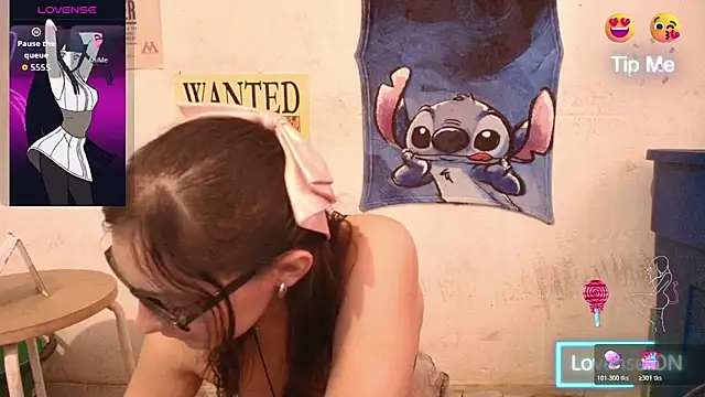 Snapshot of Ellaa_honey chatting on 07/24/26, 02:15 Ellaa honey online show from 07/24/26, 02:15
