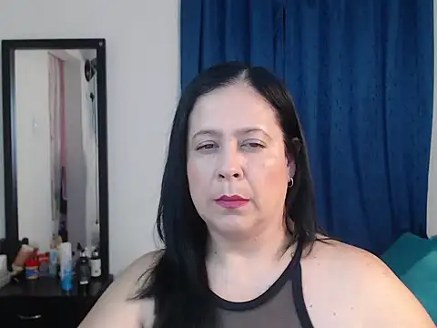 carlareyesk977 online show from 04/23/26, 03:25