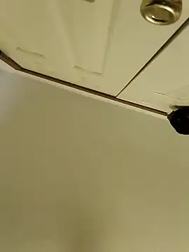 Snapshot of AlphaPremiere chatting on 04/26/26, 02:37 AlphaPremiere online show from 04/26/26, 02:37