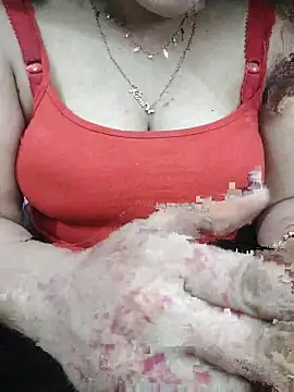 Snapshot of Your_Mommy_003 chatting on 04/03/26, 08:51 Your Mommy 003 online show from 04/03/26, 08:51