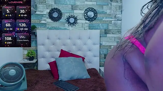 Skylernaomi online show from 05/18/26, 01:28