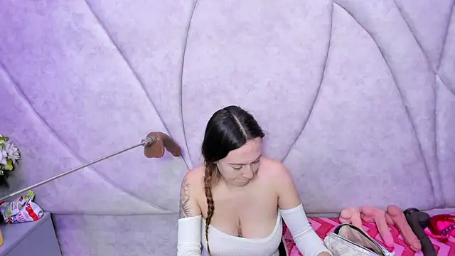 Luxurious breastfeeder online show from 03/31/26, 12:38