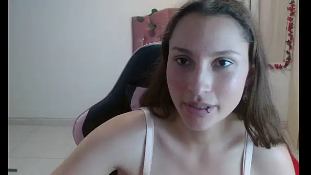 Snapshot of scarlet1609 chatting on 04/29/26, 05:30 scarlet1609 online show from 04/29/26, 05:30