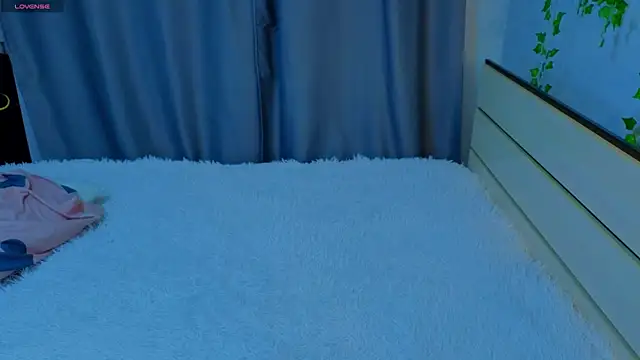 unburnedgirl online show from 07/09/26, 08:24