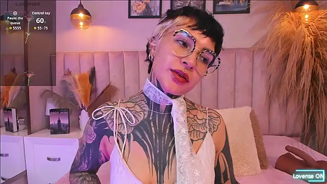 Luana fiore online show from 04/29/26, 12:20