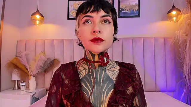 Luana fiore online show from 05/14/26, 12:23