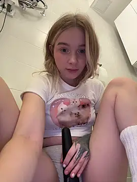 Snapshot of -mimi-mia- chatting on 04/09/26, 03:06 -mimi-mia- online show from 04/09/26, 03:06