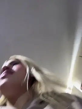 Lia fire online show from 05/04/26, 03:46