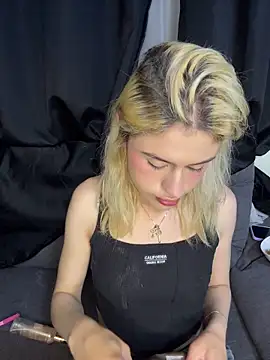 Lia fire online show from 05/07/26, 03:12