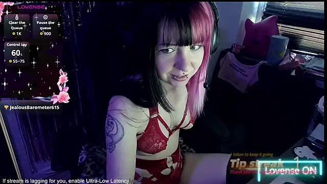 Snapshot of CutieTracer chatting on 05/04/26, 11:06 CutieTracer online show from 05/04/26, 11:06