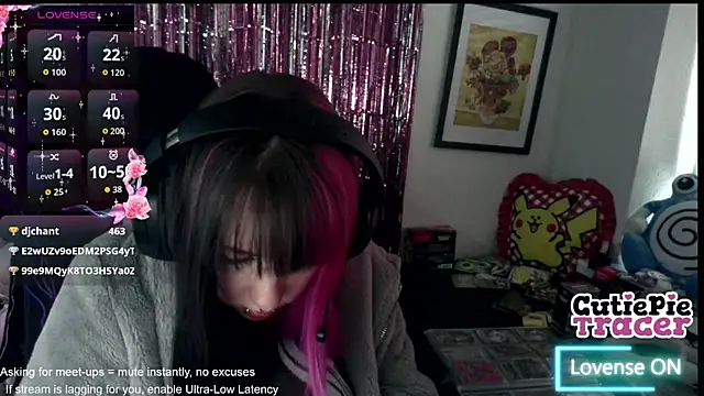 Snapshot of CutieTracer chatting on 05/11/26, 02:56 CutieTracer online show from 05/11/26, 02:56