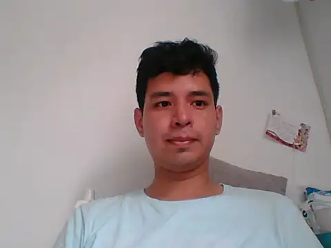 Snapshot of Ian-yin08 chatting on 07/17/26, 04:45 Ian-yin08 online show from 07/17/26, 04:45