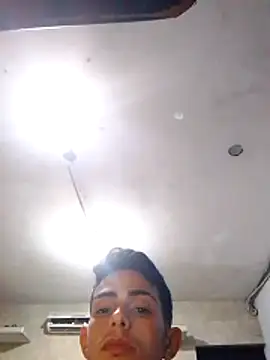 Snapshot of flaquitohot_20 chatting on 03/31/26, 01:07 flaquitohot 20 online show from 03/31/26, 01:07