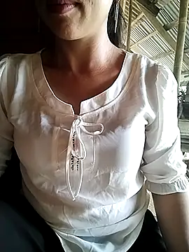 Snapshot of Lisa-aa chatting on 04/14/26, 05:24 Lisa-aa online show from 04/14/26, 05:24