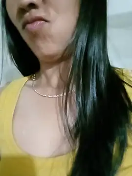 Snapshot of Lisa-aa chatting on 05/12/26, 11:24 Lisa-aa online show from 05/12/26, 11:24