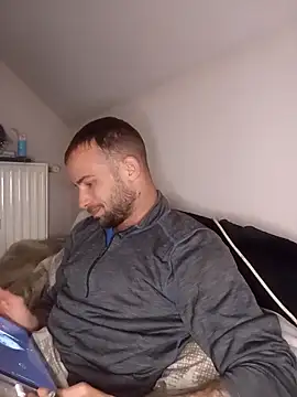 Fabika15 online show from 04/07/26, 07:53